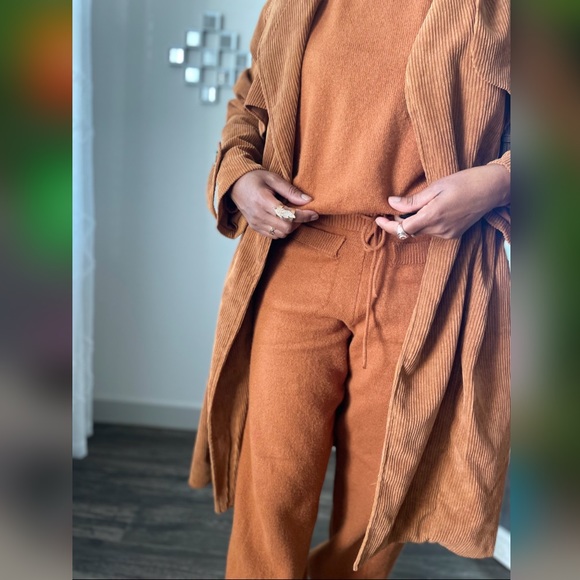 Brown Corduroy Pocketed Lapel Coat Size Small - Picture 4 of 10